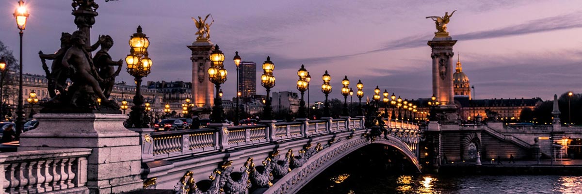 El famoso puente de París Pont alexandre